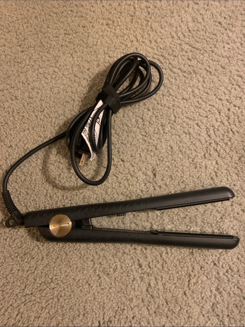 ❤️5 for $20❤️Sleek Black Hair Straightener with Gold Accent
